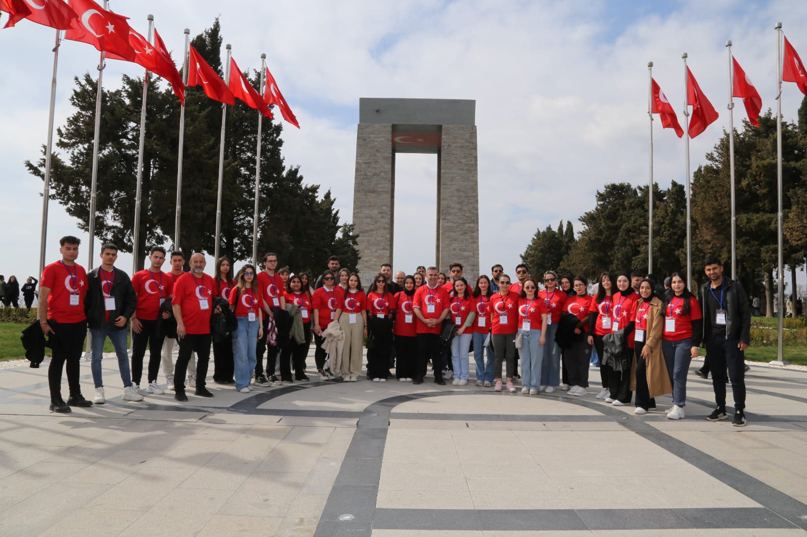 Cumhuriyetin 100.Yıldönümünde Vatan Kalbinin Attığı Çanakkaleye vefa Turu Projesi